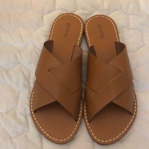Brand new Soludos slide sandals